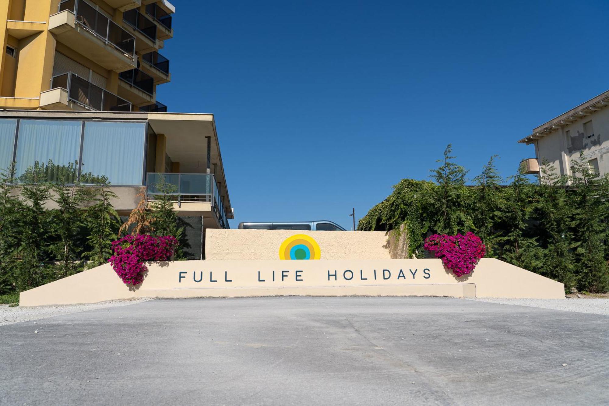 Club Del Sole Family